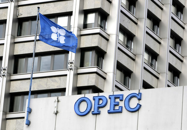 عقب‌نشینی ۲ دلاری نفت اوپک از رکورد قیمتی و علت نوسان‌های اخیر