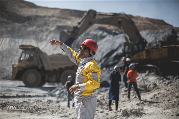 اشتغال ۳۴۰۰ نفر با افتتاح ۱۳۴طرح صنعتی و معدنی در سیستان و بلوچستان
