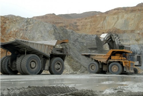 سهم قابل توجه یزد در ذخایر معدنی کشور/ رتبه نخست یزد در تولید سنگ آهن و کاشی و سرامیک
