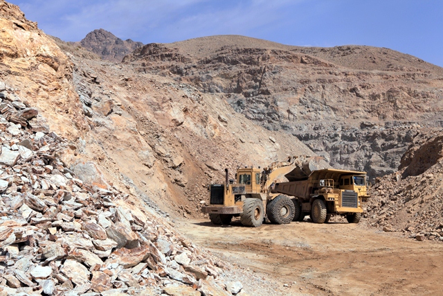 استخراج طلا از معادن سیستان و بلوچستان و زنجان در سال جاری